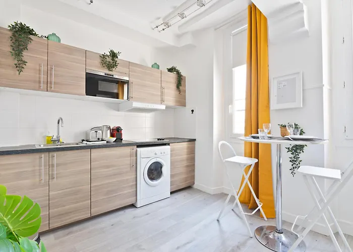 Pantheon Luxurious Apartment-2p-free Netflix