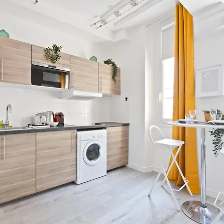 Pantheon Luxurious Apartment-2p-free Netflix